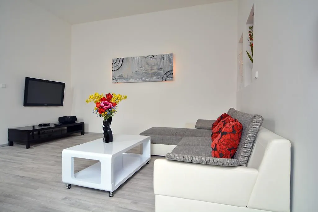 Navratilova Apartments Prague 0*,