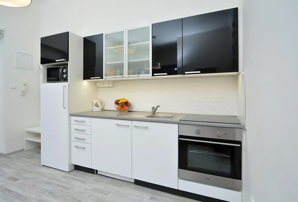 Navratilova Apartments Prague