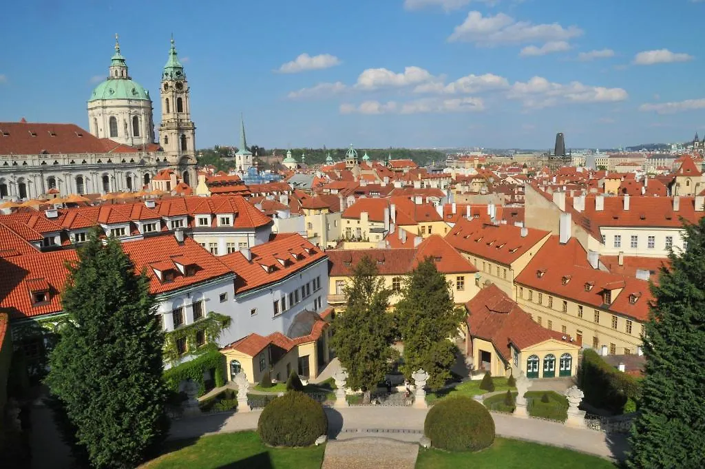 Navratilova Apartments Prague