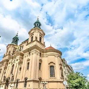 The Old Town Square & Parizska Praag