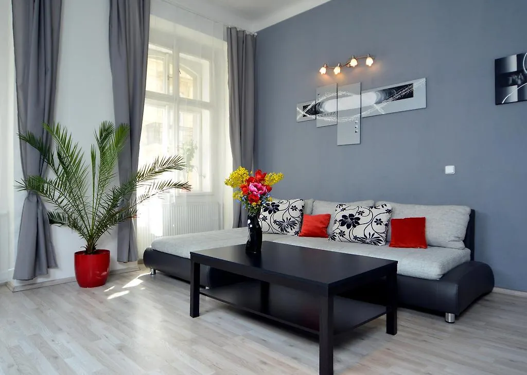 Navratilova Apartments Prague