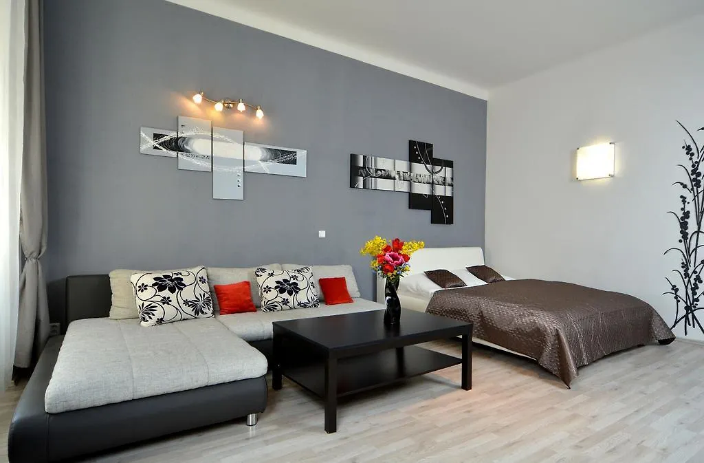 Navratilova Apartments Prague