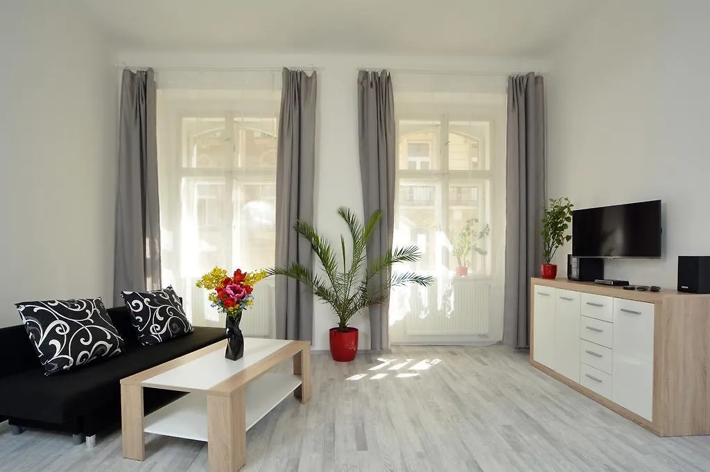 Navratilova Apartments Prague